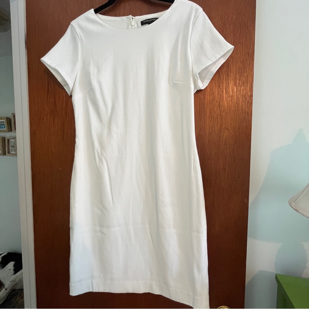 Banana Republic sheath dress ivory